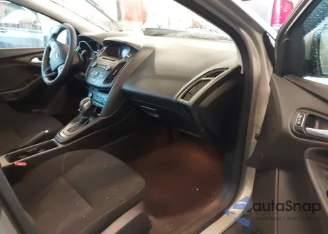 2015 Ford Focus Se z USA, uszkodzony, nr VIN 1FADP3F29FL353843